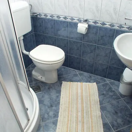 Apartment 2364c *